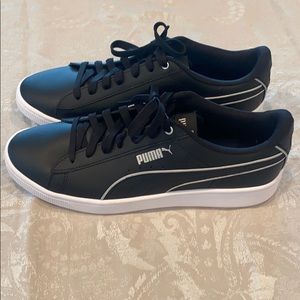 Puma Classic women’s sneakers size 10